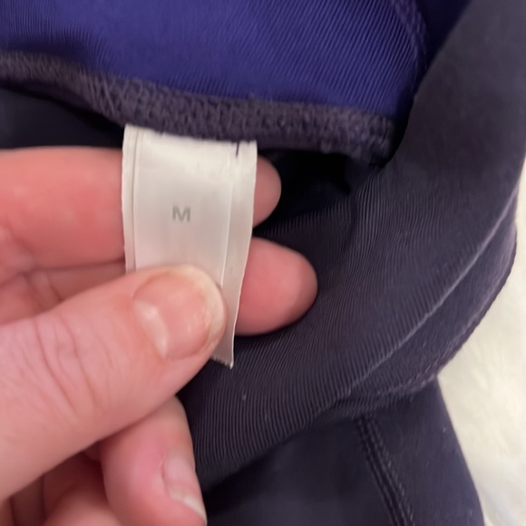 GapFitBody capris purple size medium - Picture 4 of 5